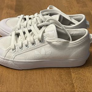 Adidas NIZZA TREFOIL SHOES, cloud white color, women size 7, never worn
